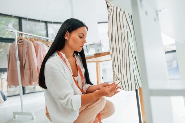 Comment améliorer l'acuité visuelle pour les tireurs de précision en tir sportif?